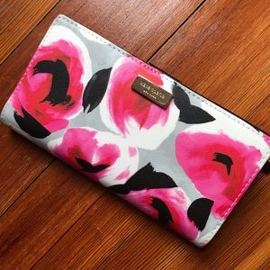 NEW: Kate Spade Floral Rosebed Wallet $70